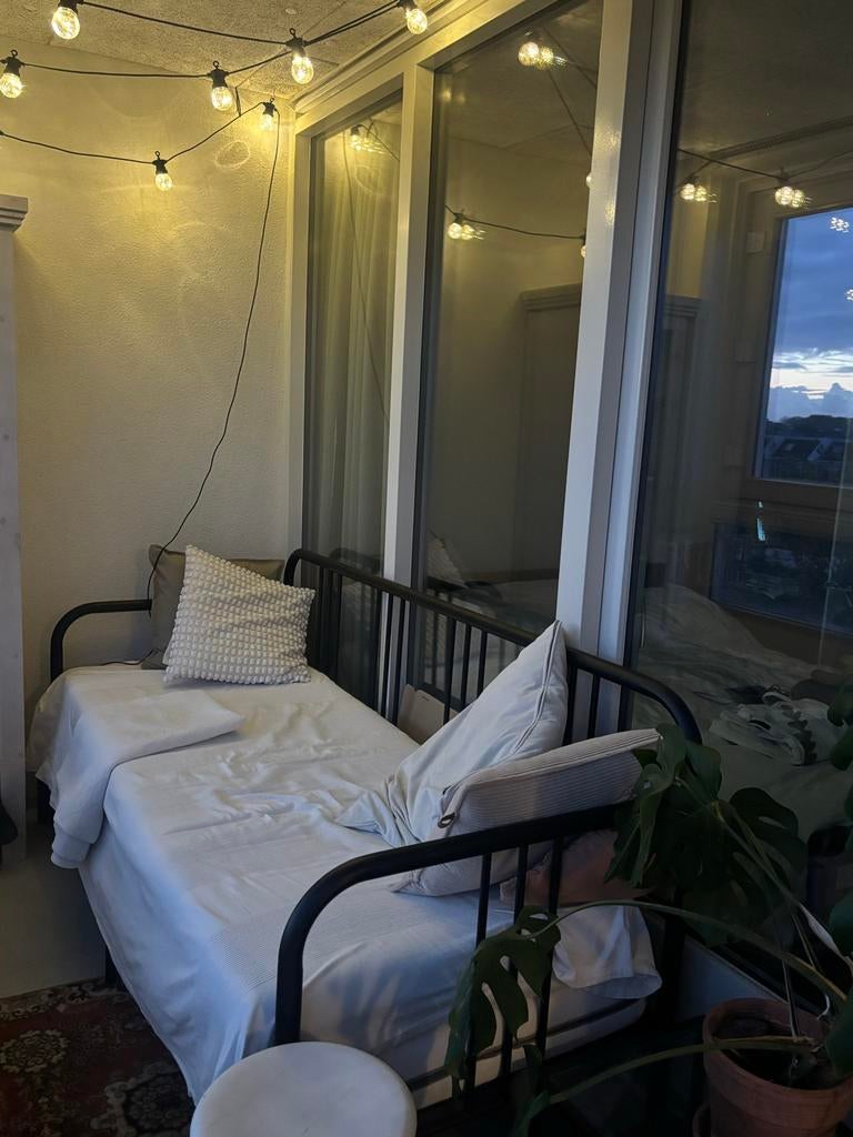 IKEA Fyresdal dagbed met 2 matrassen - Zwart metaal, Huis en Inrichting, Ophalen, Zwart, Tweepersoons, 200 cm