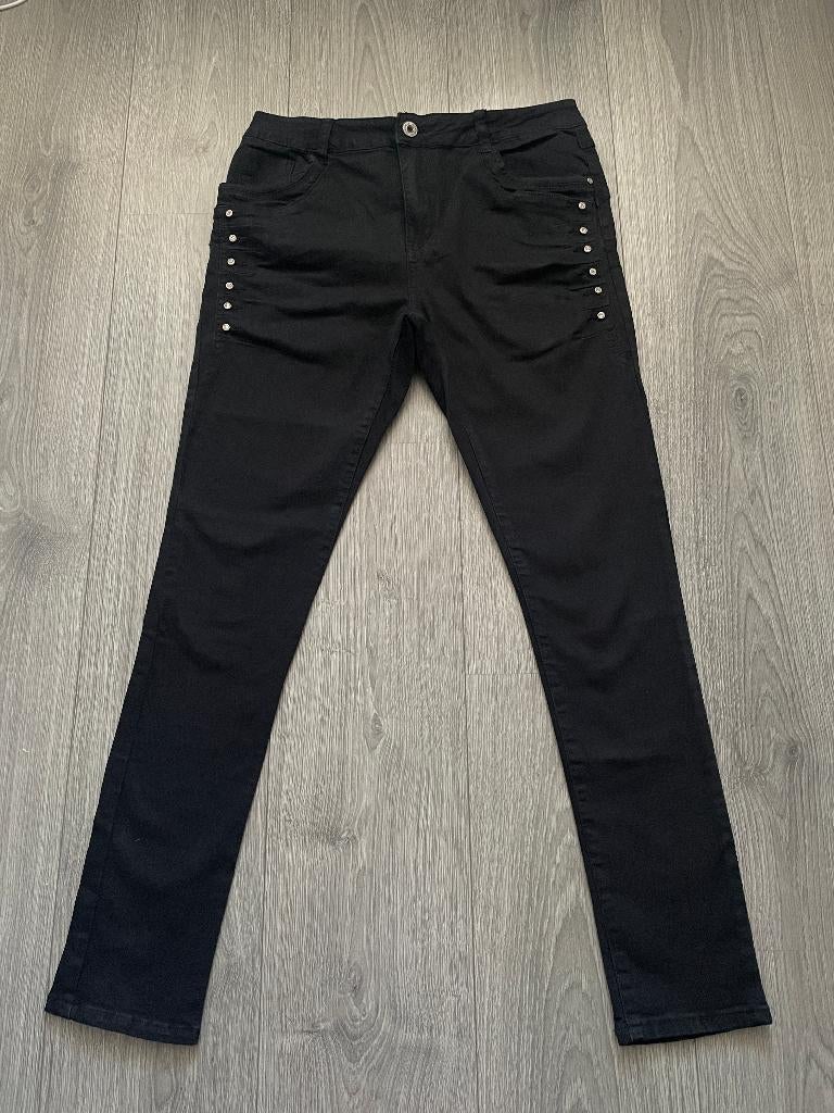 dames zwarte spijkerbroek jeans slim fit glitter studs mt 38, Kleding | Dames, Spijkerbroeken en Jeans, Zwart, Ophalen of Verzenden