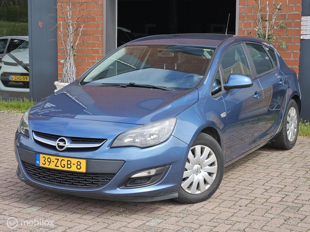 Opel Astra 1.7 CDTi S/S Cosmo, Auto's, Voorwielaandrijving, Euro 5, 730 kg, Gebruikt