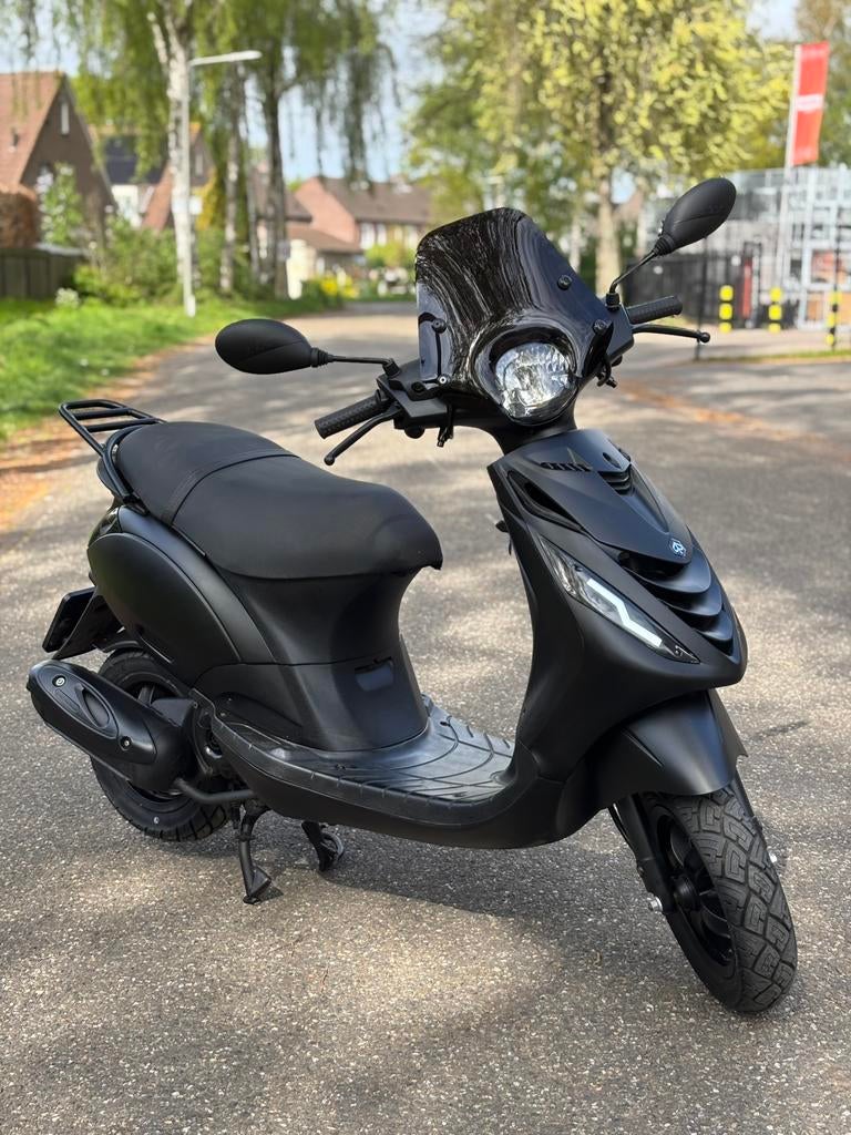 ✅ Zeer Nette Piaggio Zip Sp Brom 2017 4T BLACK ON BLACK! ✅, Fietsen en Brommers, Scooters | Piaggio, Zip, Ophalen of Verzenden