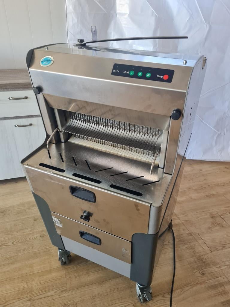 Professionele Broodsnijmachine 11mm, Ophalen, Gebruikt, Bakkerij en Slagerij
