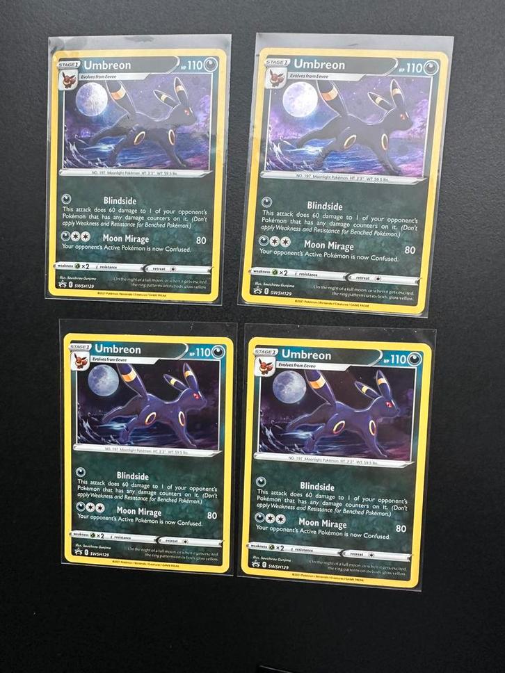 Umbreon (SWSH 129) x4, Hobby en Vrije tijd, Verzamelkaartspellen | Pokémon, Zo goed als nieuw, Losse kaart, Ophalen of Verzenden