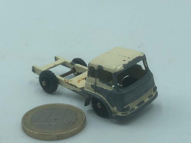 Bedford Truck, Budgie Model Made in Engeland, Hobby en Vrije tijd, Modelauto's | Overige schalen, Gebruikt, Bus of Vrachtwagen