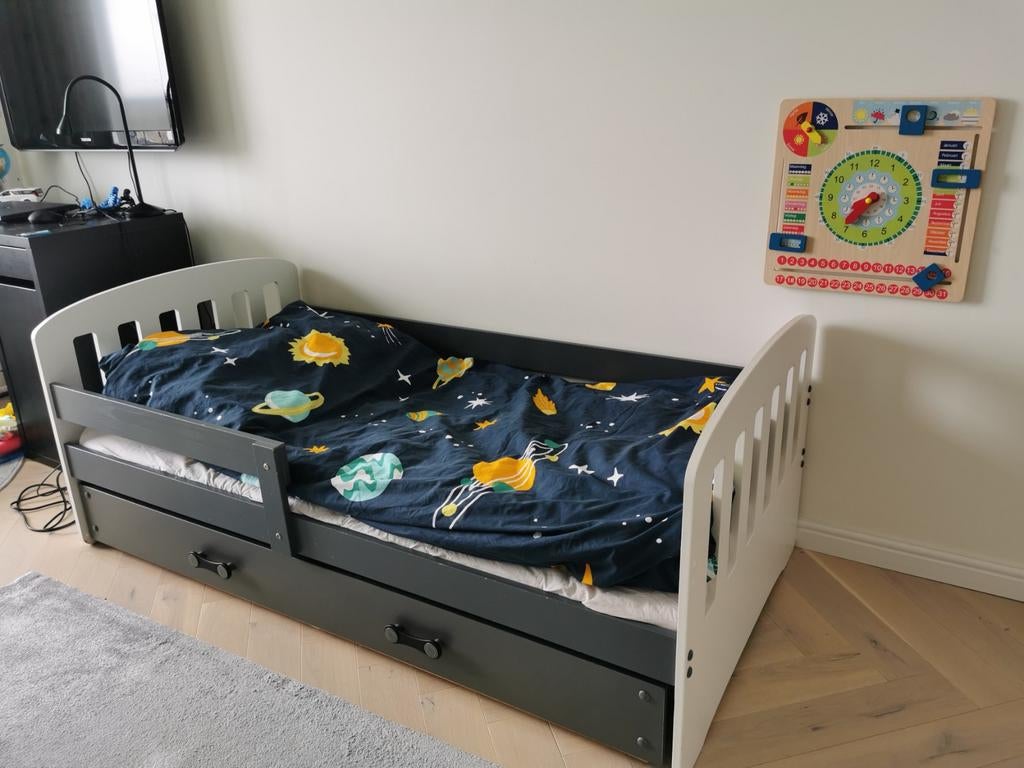 Kinderbed met onderlade, Kinderen en Baby's, Kinderkamer | Bedden, Zo goed als nieuw, 160 tot 180 cm, 85 tot 100 cm, Lattenbodem