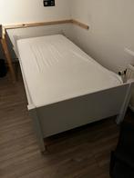 Gelakt grenen bed 90 x 200, Huis en Inrichting, Ophalen, Gebruikt, 90 cm, Eenpersoons