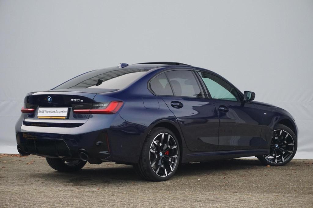 BMW 3-serie 330e M Sport Pro Glazen Panoramadak | Innovation, Automaat, 1998 cc, 4 cilinders, Blauw