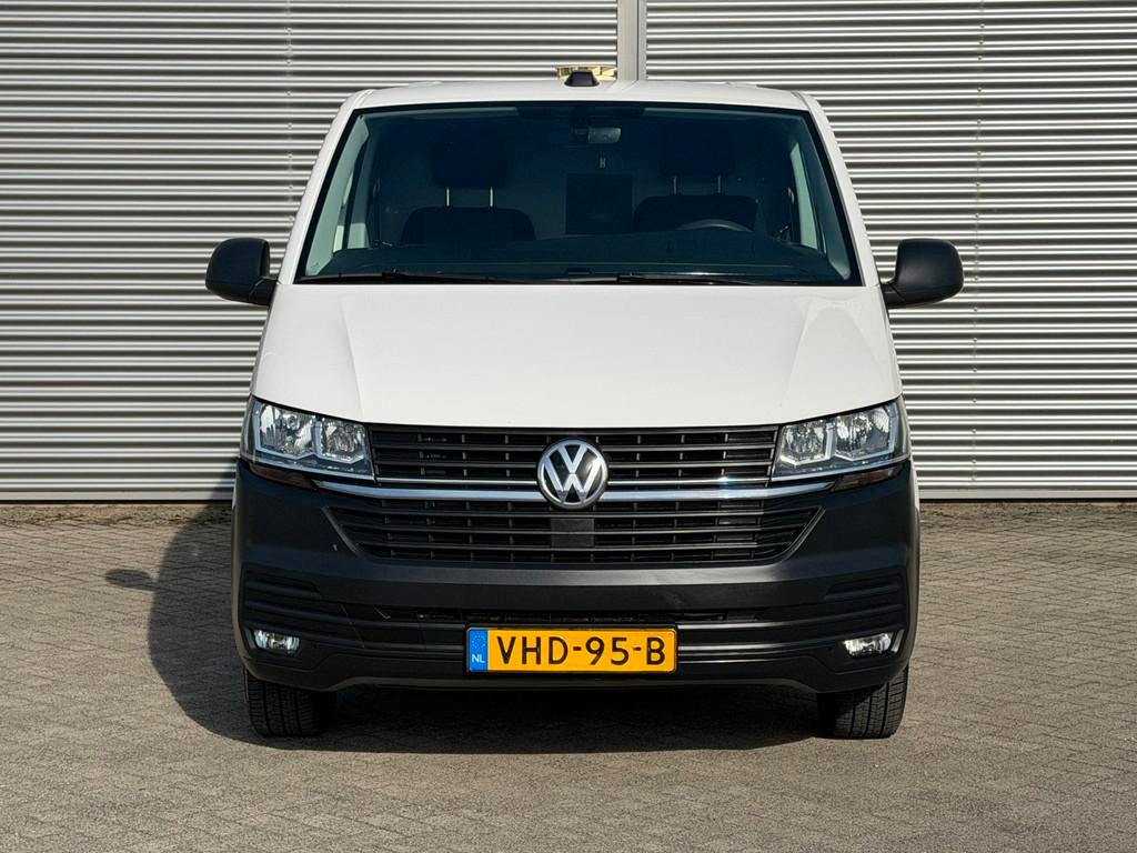 Volkswagen Transporter 2.0 TDI L2H1 AUT Airco/ Navi/ Cruise/, Stof, 4 cilinders, 150 pk, Volkswagen