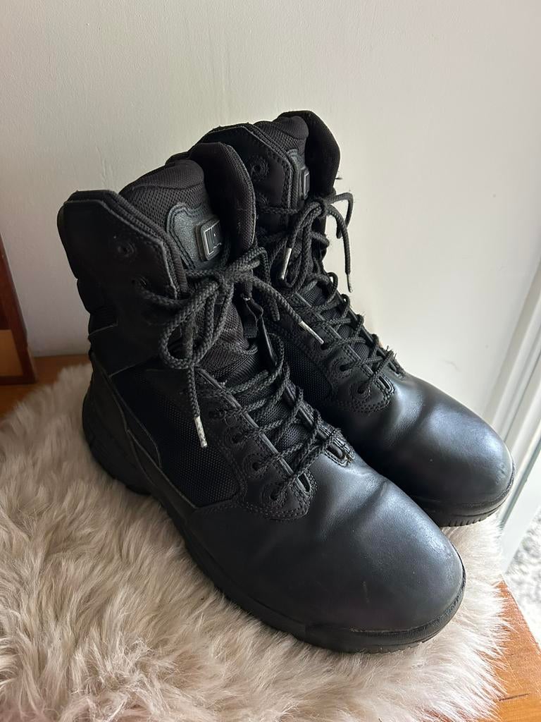 Werkschoenen Magnum maat 42, Zwart, Ophalen of Verzenden, Zo goed als nieuw, Werkschoenen