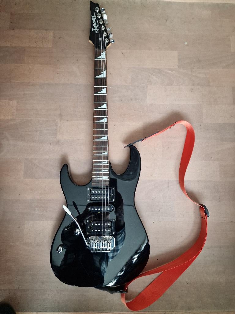 Ibanez Gio linkshandig, Muziek en Instrumenten, Snaarinstrumenten | Gitaren | Elektrisch, Ibanez, Met versterker, Ophalen of Verzenden
