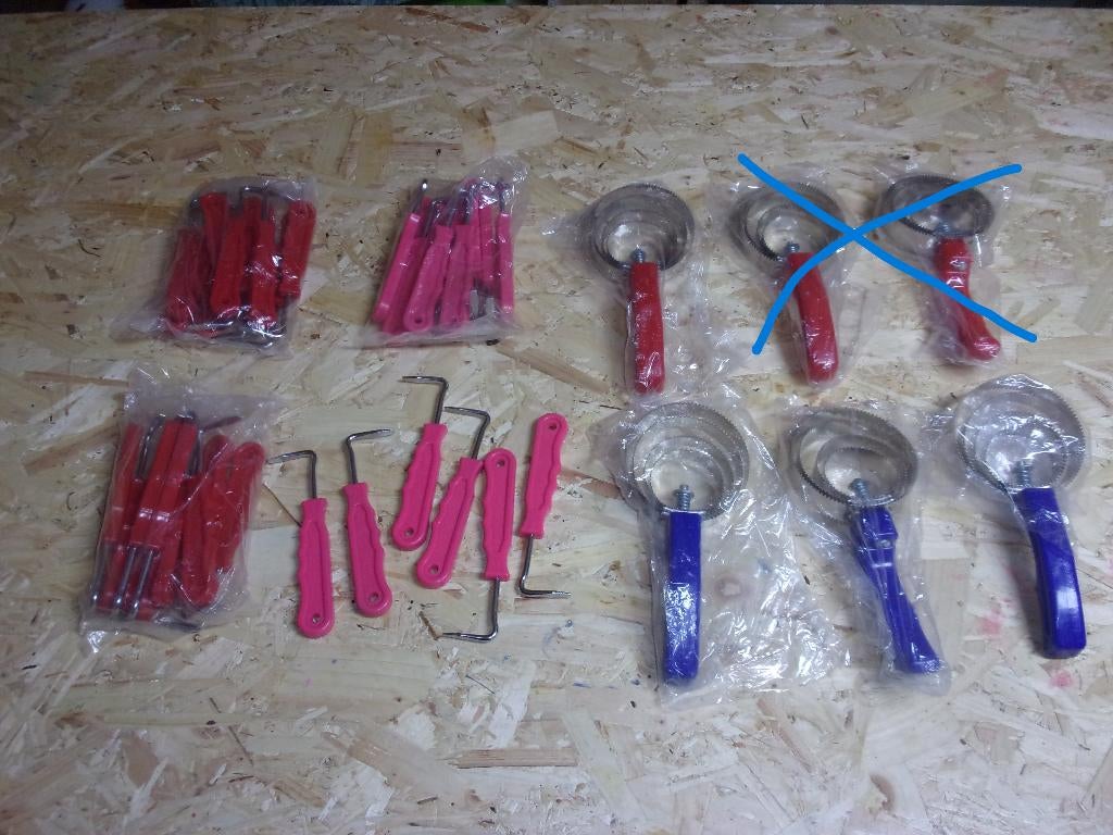 partij poetsspullen hoevenkrabber rosborstel metaal, Ophalen of Verzenden, Nieuw