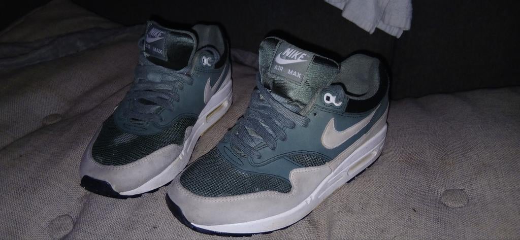 Nike Air Max Sneakers - Groen/Grijs, Kleding | Dames, Nike, Ophalen of Verzenden, Sneakers of Gympen, Gedragen