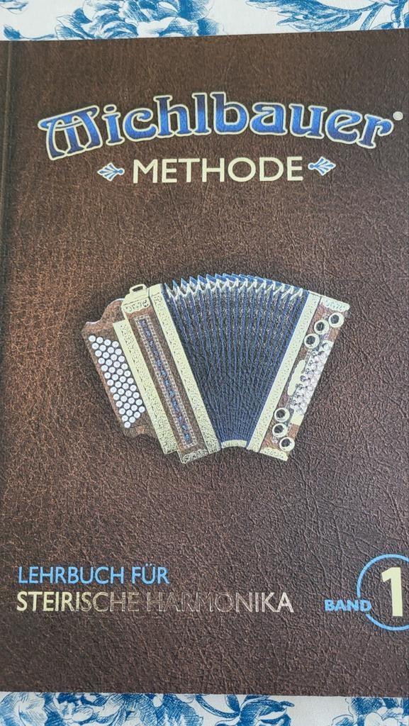 Steirische harmonica muziekboek, band 1 met 2 cd's, Ophalen of Verzenden, Zo goed als nieuw, 72-bas, Overige merken