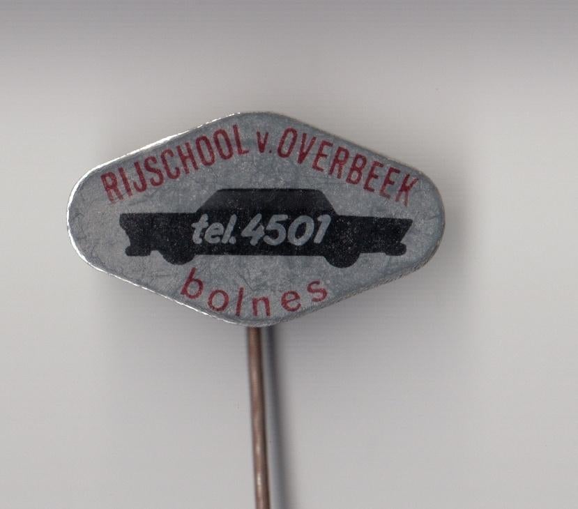Bolnes Auto Rijschool Overbeek speldje, Verzamelen, Gebruikt, Niet vindbaar, Niet vindbaar, Speldje of Pin