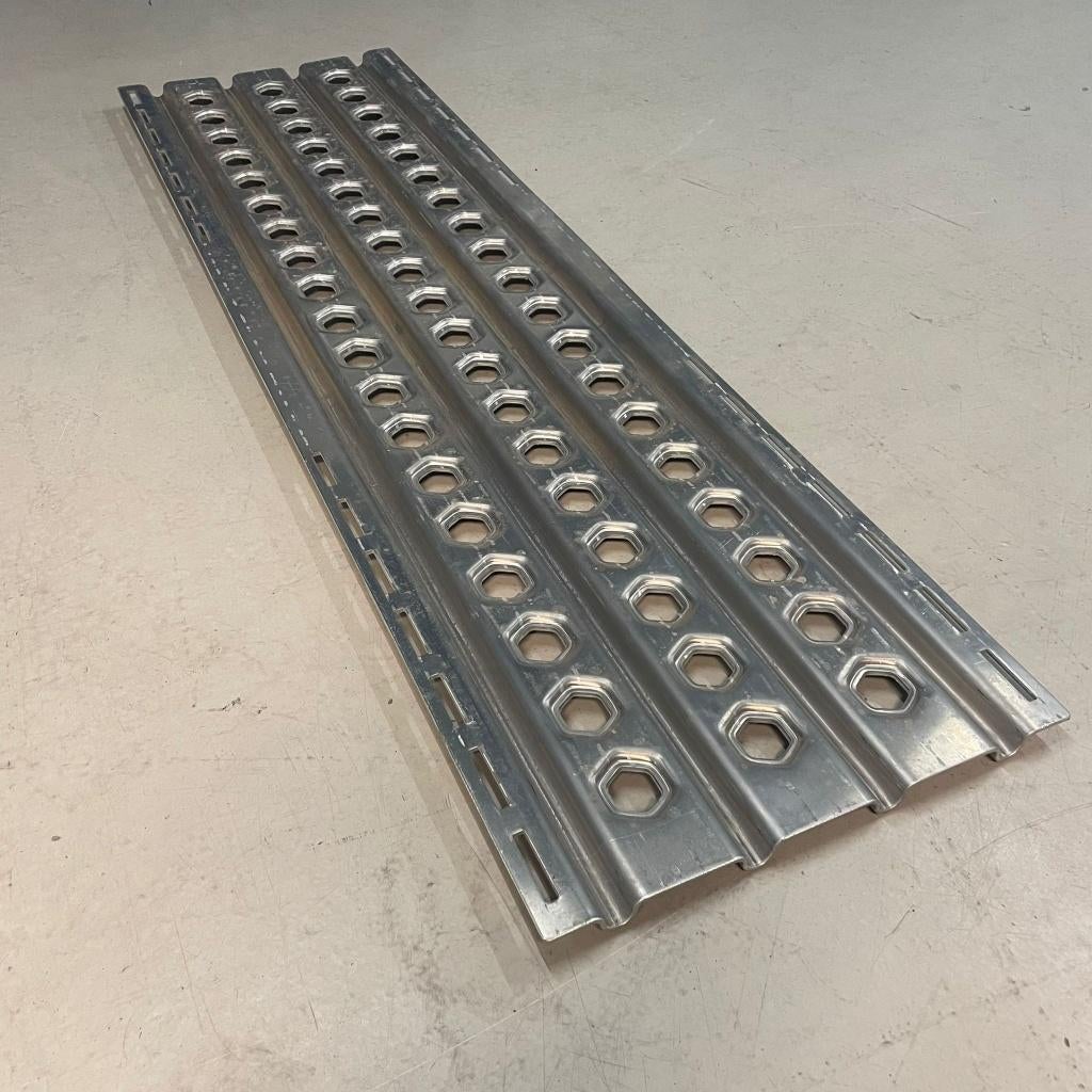 Aluminium zandplaten, Ophalen
