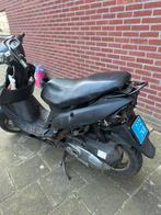 Opknap scooter Peugeot v clic, Fietsen en Brommers, Ophalen of Verzenden, Zo goed als nieuw, Benzine, Overige modellen