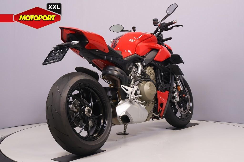 Ducati STREETFIGHTER V4 (bj 2021), Motoren, Motoren | Ducati, Ducati North Europe B.V., Bedrijf, Naked bike, Maanweg 174
2516 AB  Den Haag, NL