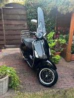 Vespa sprint 2019, Fietsen en Brommers, Scooters | Vespa, Ophalen, Gebruikt, Vespa S, Benzine