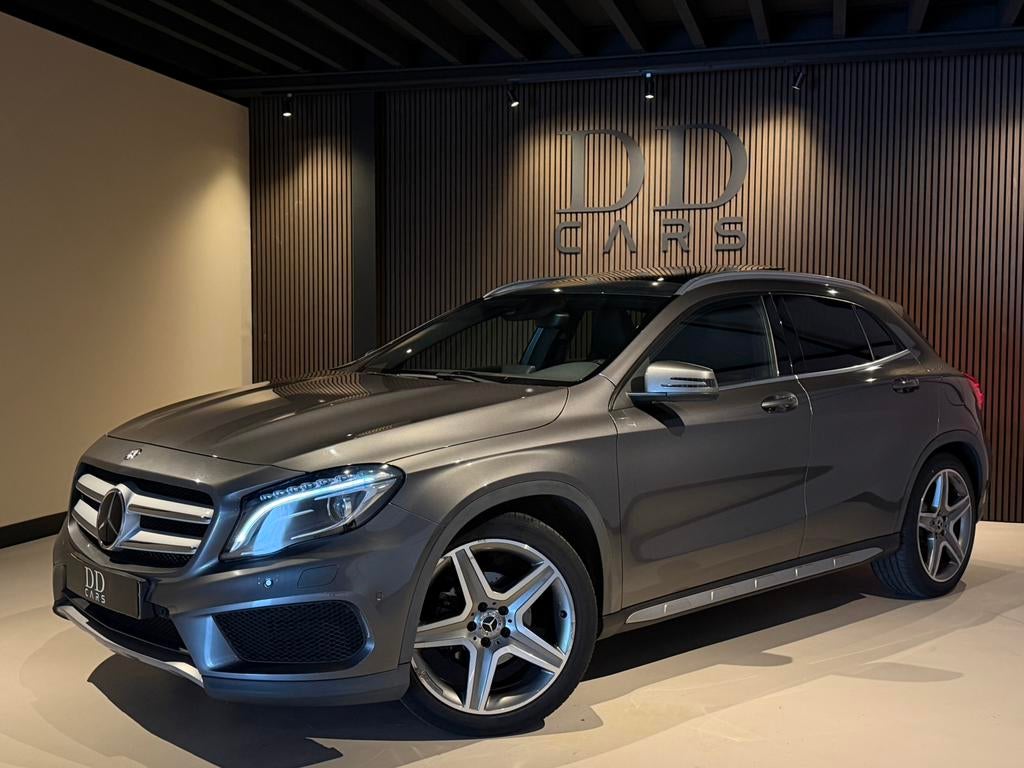Mercedes-Benz GLA 200 | Pano | AMG | Camera | H&K | Memory |, Zwart, 715 kg, Bedrijf, 1335 kg