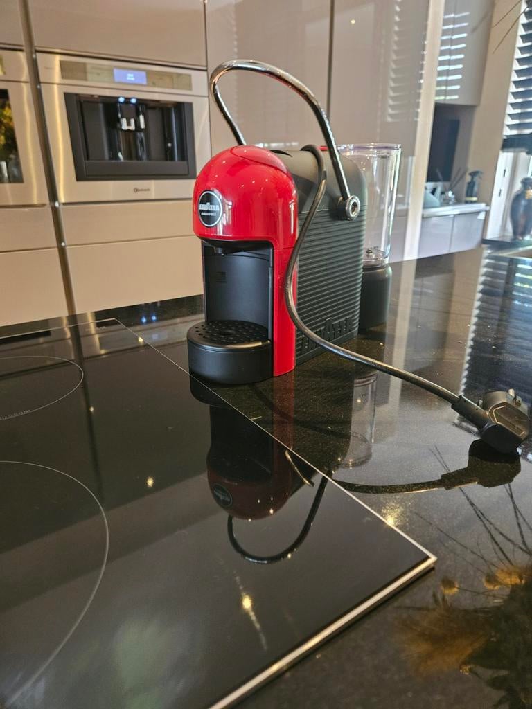 Lavazza Modo Miokoffiecupmachine rood, Ophalen of Verzenden, Nieuw, Koffiemachine, Afneembaar waterreservoir