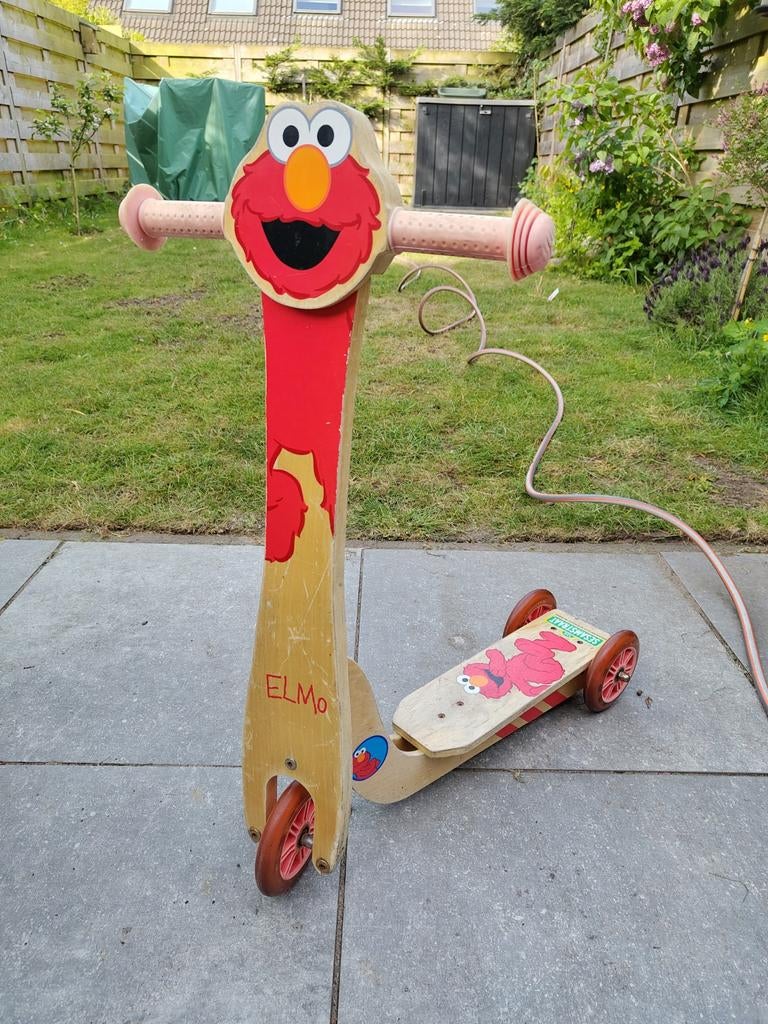 Houten Elmo Sesamstraat step met 3 wielen, Kinderen en Baby's, Speelgoed | Buiten | Voertuigen en Loopfietsen, Ophalen, Gebruikt