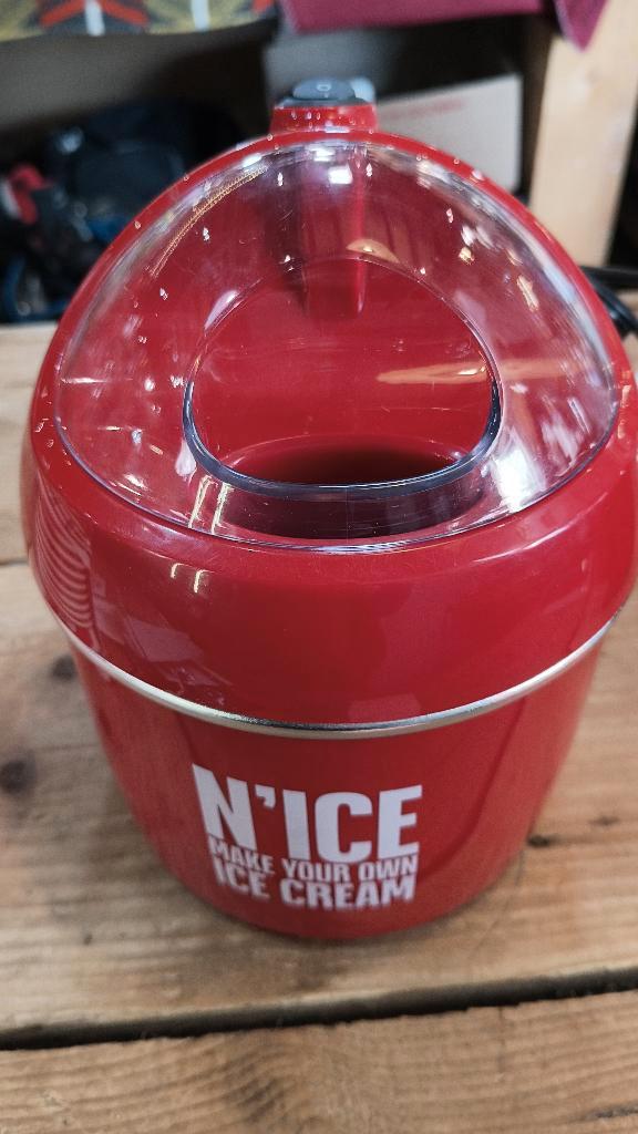 N'ICE softijsmachine met accessoires, Witgoed en Apparatuur, IJsmachines, Zo goed als nieuw, Koelelement, Ophalen of Verzenden