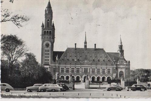Den Haag, Vredespaleis met auto's oa Opel Olympia, Verzamelen, Ansichtkaarten | Nederland, Gelopen, Zuid-Holland, Ophalen of Verzenden