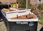 Titanic op boot-trailer., Hobby en Vrije tijd, Feestartikelen, Carnaval, Gebruikt, Ophalen