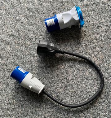 Kampeerstekkers voor op de camping. beschikbaar voor biedingen