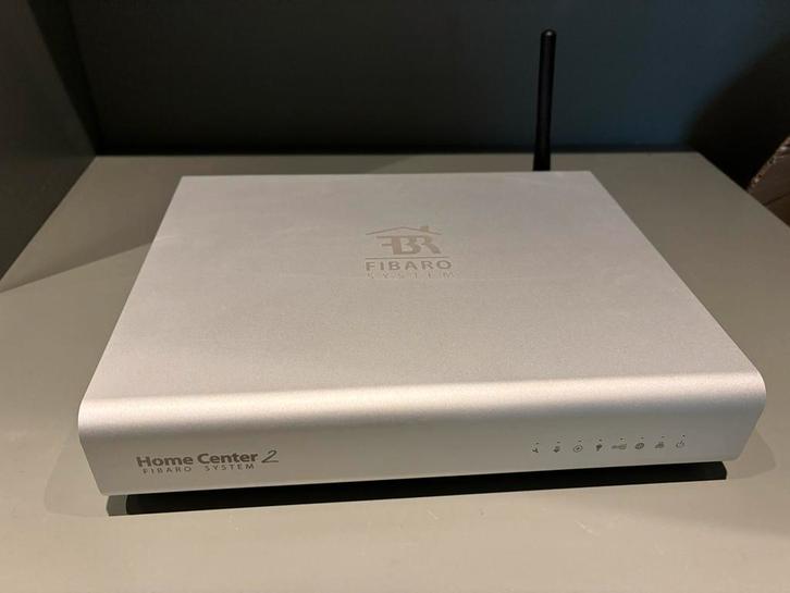 Fibaro HC2 Z-wave basisstation, Computers en Software, Routers en Modems, Zo goed als nieuw, Ophalen of Verzenden