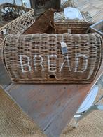 O.a. diverse accessoires van Riviera Maison, Ophalen