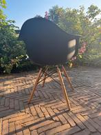 Eames kuipstoeltje (zwart), Huis en Inrichting, Stoelen, Ophalen, Gebruikt, Zwart, Eén