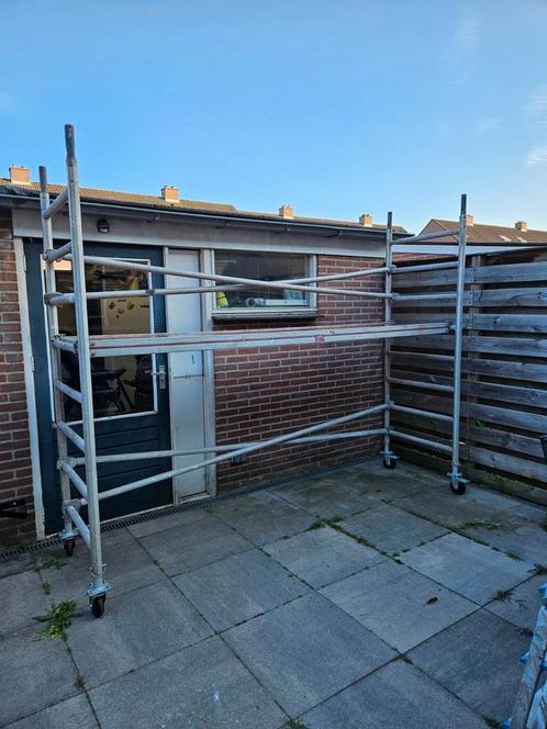 Steiger te koop, Doe-het-zelf en Verbouw, Steigers, Gebruikt, Rolsteiger of Kamersteiger, 2 tot 5 meter, Ophalen