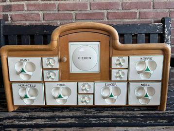 Vintage Kruidenkast met Keramische Lades beschikbaar voor biedingen