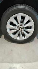 Skoda Winterbanden met Originele Velgen!, Ophalen, Zo goed als nieuw