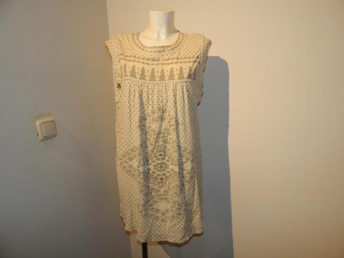 BA&SH ibiza jurkje leuke print beige van kleur mt 2/M, Kleding | Dames, Jurken, Zo goed als nieuw, Maat 38/40 (M), Beige, Boven de knie