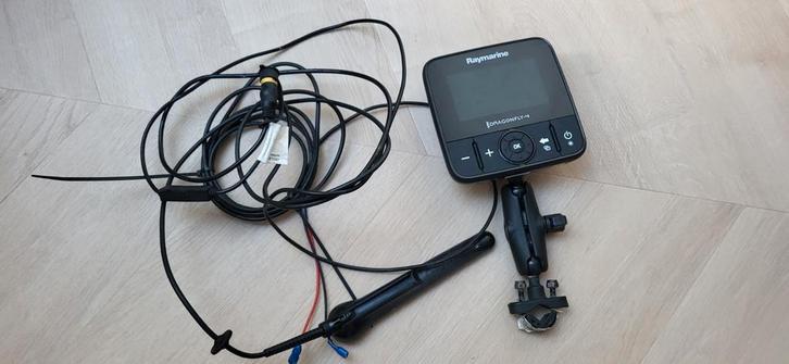 Raymarine Dragonfly 4 Fishfinder met transducer, Watersport en Boten, Navigatiemiddelen en Scheepselektronica, Gebruikt, Ophalen of Verzenden