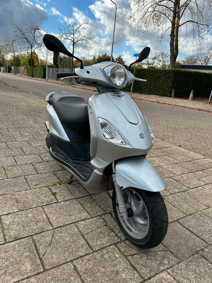Piaggio Fly 2T 70cc snorscooter – pas volledig gereviseerd!, Fietsen en Brommers, Scooters | Piaggio, Gebruikt, Fly, Maximaal 25 km/u