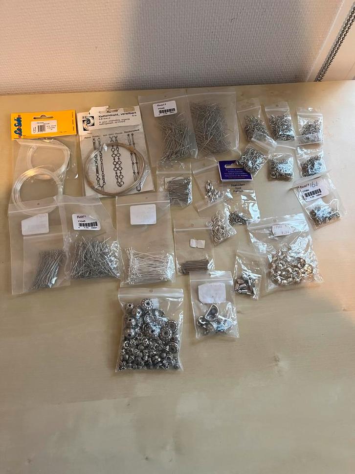 Sieraden maken: Zilverdraad, nietenstiften, kralen en meer!, Hobby en Vrije tijd, Kralen en Sieraden maken, Nieuw, Draad, Ophalen of Verzenden