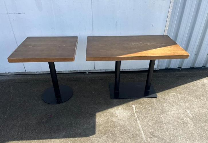 9 stuks horeca restaurant cafe tafels middenpoot bruin, Antiek en Kunst, Antiek | Meubels | Tafels, Ophalen