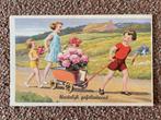 Oude kaart wandelen met bloemen bolderkar, Ongelopen, Kinderen, Ophalen of Verzenden, 1920 tot 1940