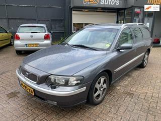 Volvo V70 2.5 T COMFORTLINE / 210 PK / AUTOMAAT / YOUNGTIMER beschikbaar voor biedingen