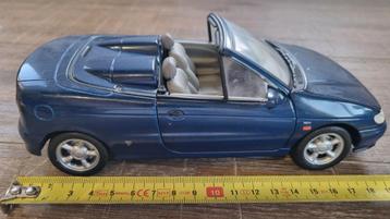 Renault Mégane cabriolet,  eerste generatie,  schaal 1:18  beschikbaar voor biedingen
