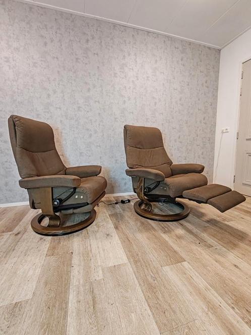 Set elektrische Stressless View design relax fauteuils, Huis en Inrichting, Fauteuils, Zo goed als nieuw, Stof, 50 tot 75 cm, Ophalen of Verzenden