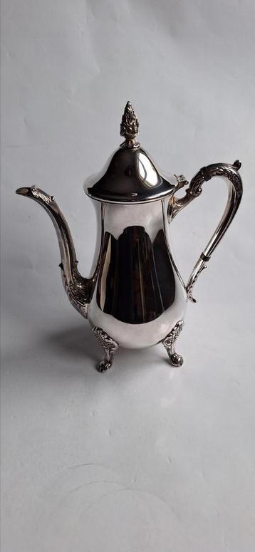 Viners Sheffield, Rococo style koffie pot omstreeks 1925 beschikbaar voor biedingen