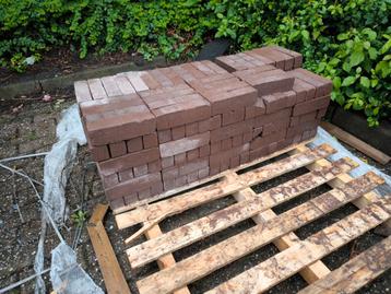 Nieuwe gebakken waaltjes bruin/rood ruim 2 m2 beschikbaar voor biedingen