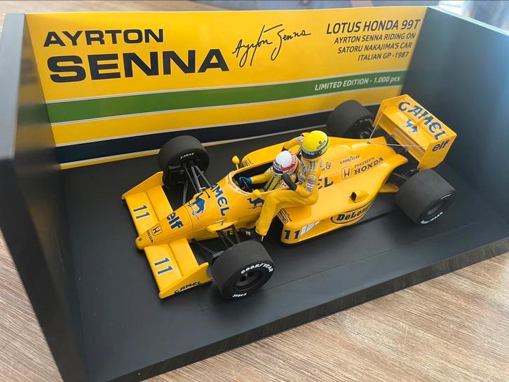 Ayrton Senna Taxi riding on Satoru Nakajima Lotus 99T 1:18, Hobby en Vrije tijd, Modelauto's | 1:18, Zo goed als nieuw, MiniChamps