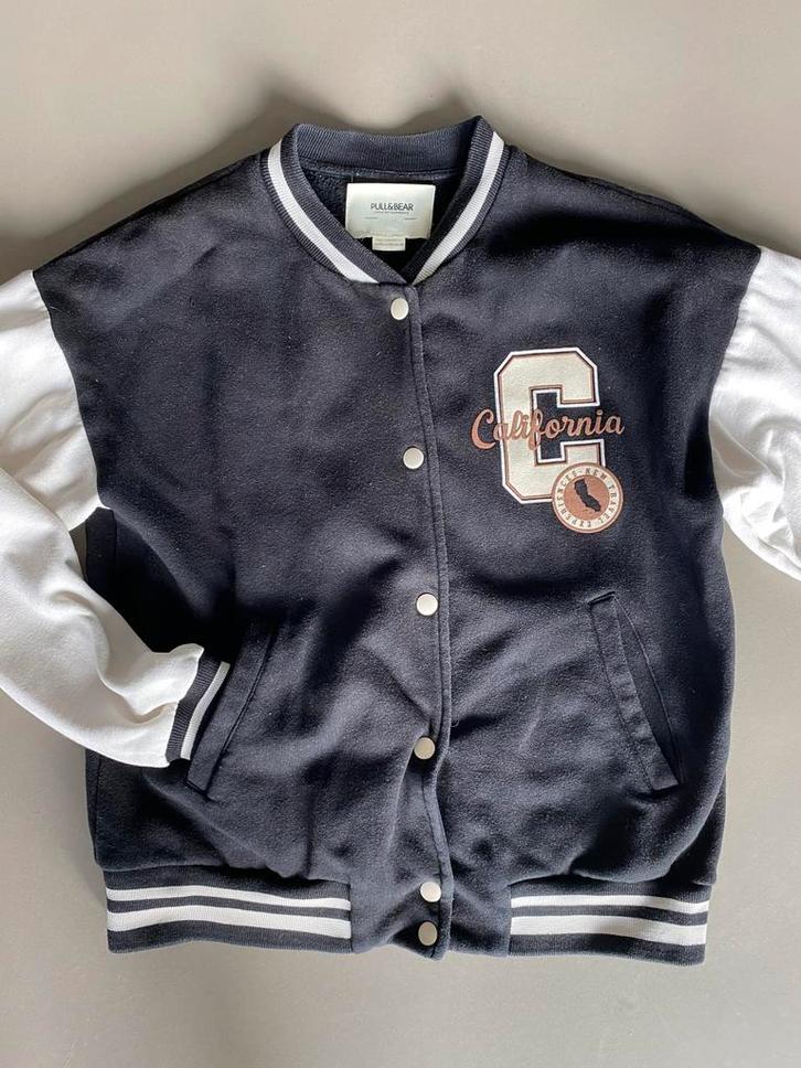 Pull & Bear vest maat XS, nieuw, Kleding | Dames, Truien en Vesten, Nieuw, Maat 34 (XS) of kleiner, Zwart, Ophalen of Verzenden