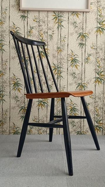 Pastoe spijlenstoel, mid-century. Teak en zwart. Hout.  beschikbaar voor biedingen