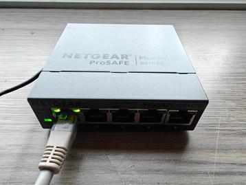 Netwerk Switch Netgear GS105E v2 ProSafe Plus Managed beschikbaar voor biedingen