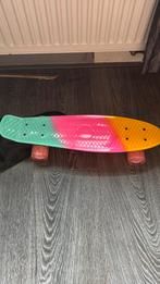 Kleurrijk Skateboard, Ophalen of Verzenden, Zo goed als nieuw, Skateboard